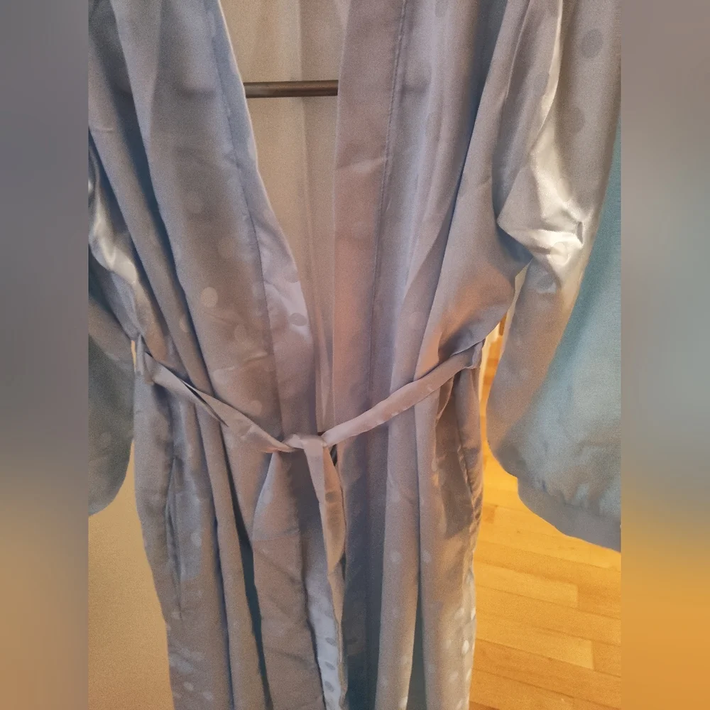 NWOT silky polkadot robe - Picture 5 of 5